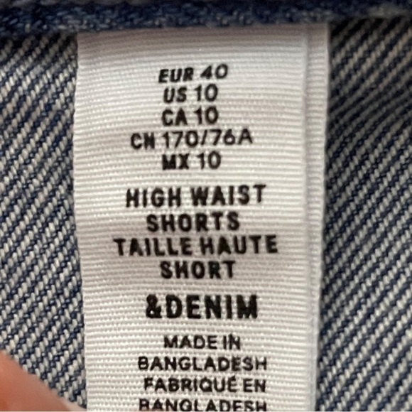 H & M NWT High Waist 2.5” Inseam Cuffed Blue Jean Shorts - Picture 4 of 12